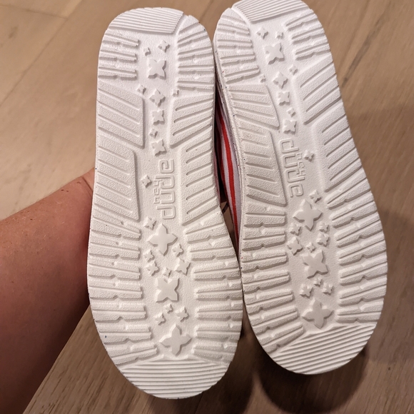 Patriotic Kids Shoes with Stars and Stripes - Picture 8 of 11